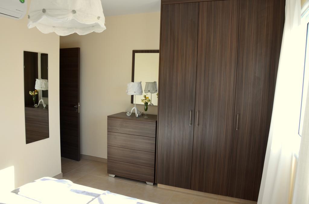 Domino Blue Apartment Παραλίμνι Εξωτερικό φωτογραφία